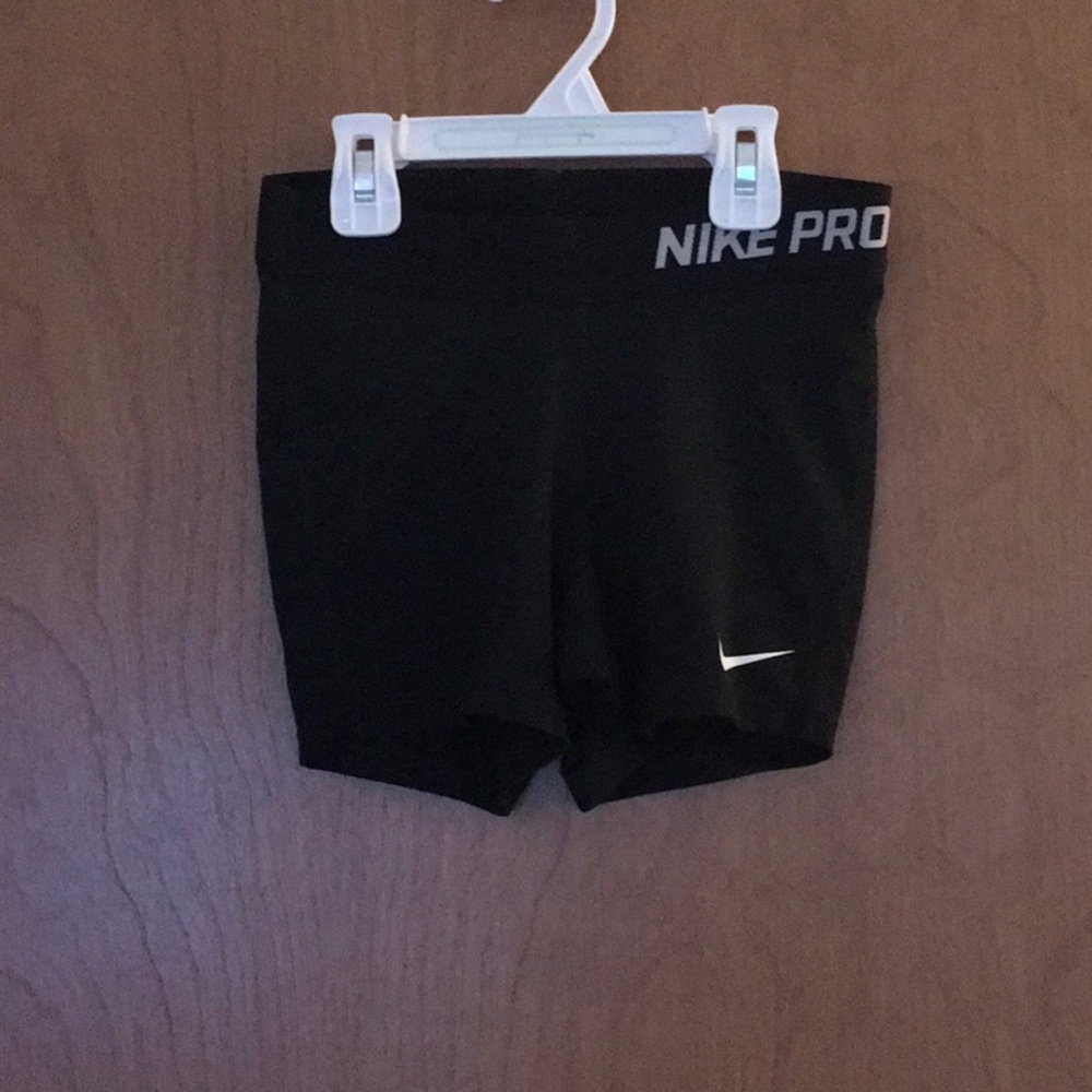 Big Girls Nike Pro Shorts